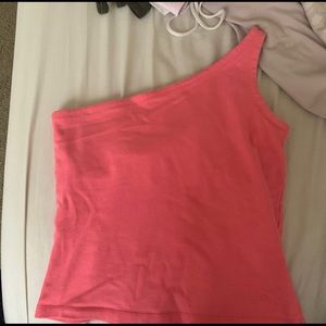 super cute vintage one shoulder top !